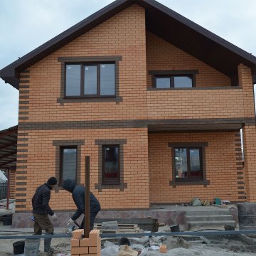 Строительство дома по проекту Сирень подходит к концу