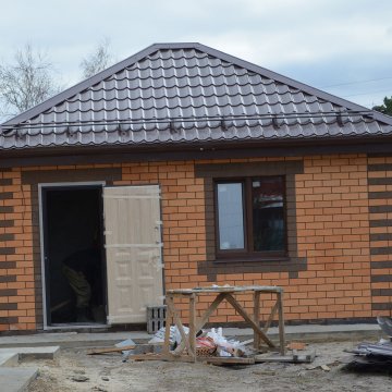 Баня выполнена в едином стиле