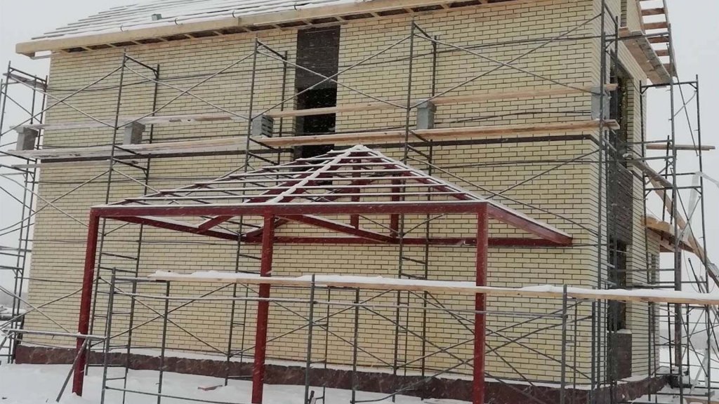 Строительство дома в Альпийской долине
